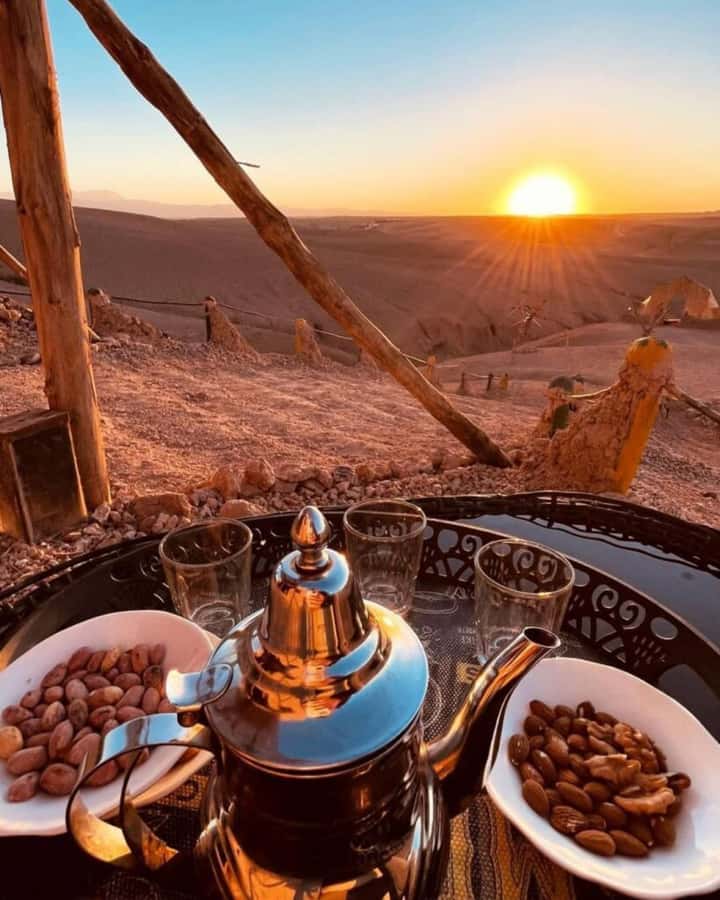 From Marrakesh: Sunset Dinner in Agafay at Berber Camp - Leaving Marrakesh for the rocky Agafay desert