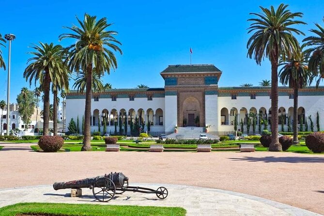 From Rick’s Café to Royal Palaces: A Casablanca Adventure - Why the Hassan II Mosque makes this tour worthwhile