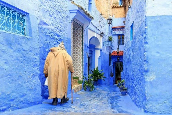 From Tangier: Chefchaouen Day Trip with Local Guide - Entering Chefchaouen through the old Medina