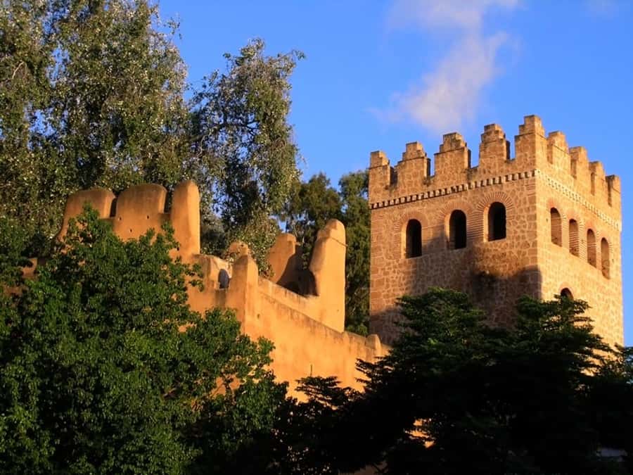 From Tangier: Chefchaouen Guided Full-Day Trip - Lunch, shopping, and how much spending to plan