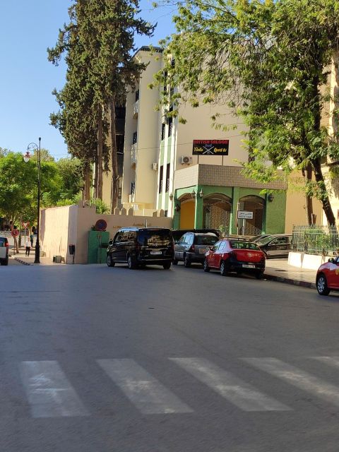 Half day guided tour in Fes Medina - The shopping question: useful stops, high prices