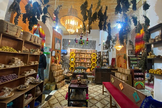 Half-Day Private Guided Walking Tour of the Old Medina of Fez - Why a private walk helps in Fez