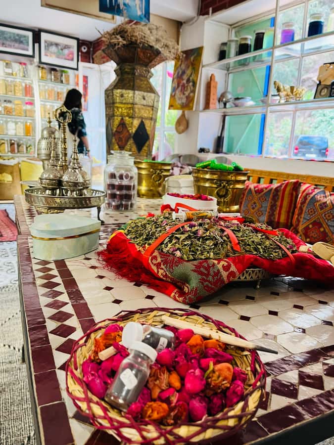 imlil valley atlas mountains guided walk & lunch with locals - Tea, argan oil, and the stop at Tahnaout