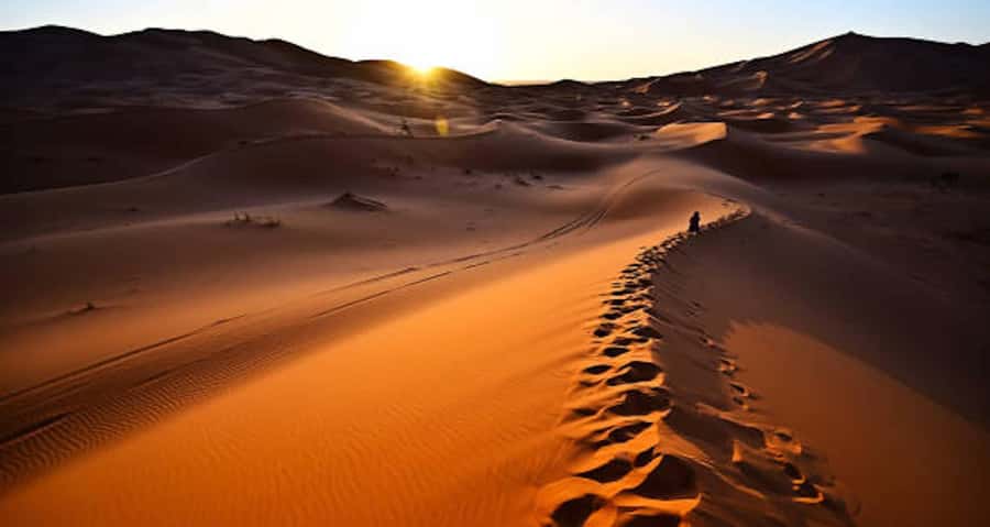 Marrakech: 3-Day Trip to Fez with Sandboarding & Camel Ride - What to pack for this desert crossing