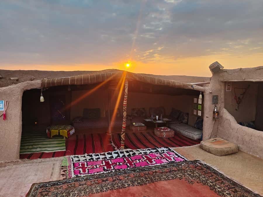 Marrakech: Agafay Desert Dinner Show with Sunset Camel Ride - Who will enjoy this evening most