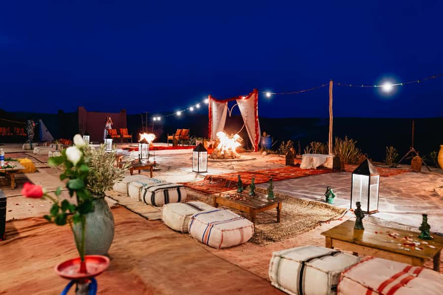 Marrakech: Agafay Desert Pool, Dinner & Live Show Experience - Music, dancing, and the fire show