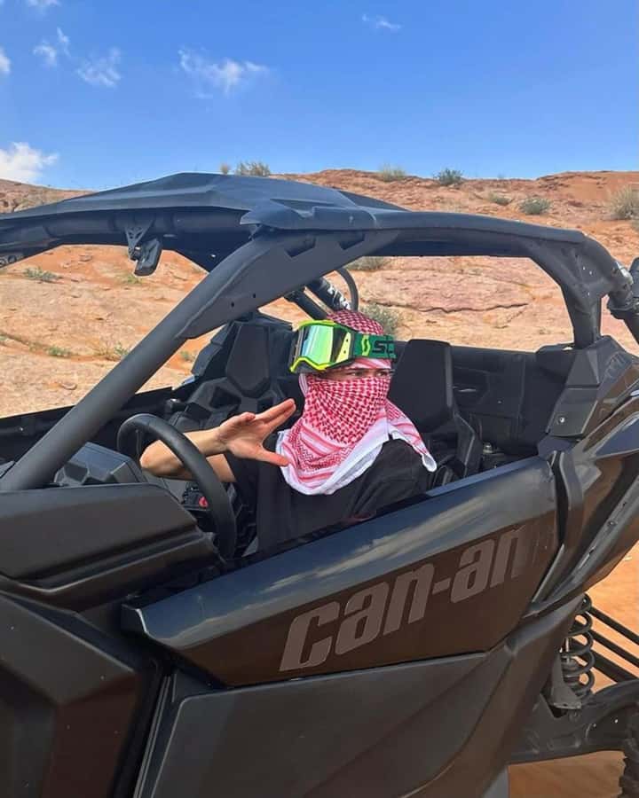 Marrakech: Agafay Desert Quad Bike & Camel Ride with Dinner - Guides who shape the whole day