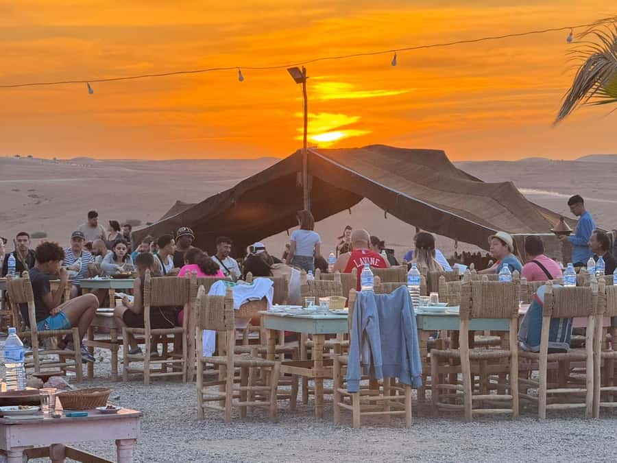 Marrakech: Agafay Desert Quad Biking Tour with Dinner-Show - Who should book this Agafay experience