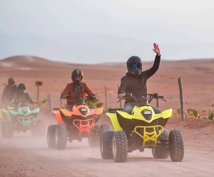 Marrakech: Agafay Desert Quad Biking Tour with Dinner-Show - Choosing the right guide and departure time