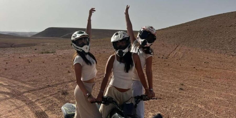 Marrakech: Agafay Desert Tour Quad bike & Dinner fire show - Guides, transport, and the small details that matter