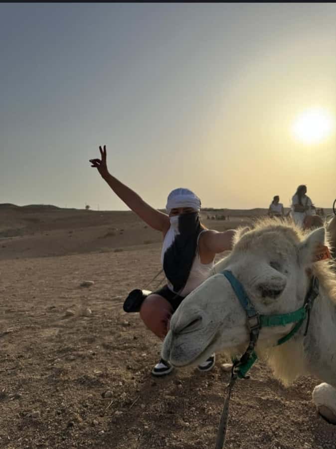 Marrakech: Agafay Desert Tour Quad bike & Dinner fire show - Moroccan dinner around the campfire