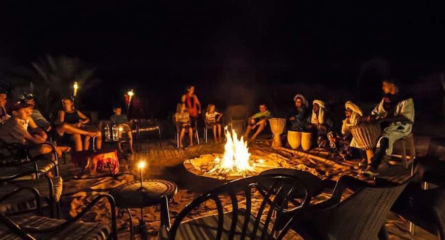 Marrakech: Agafay Ds Sunset with Dinner, Show & Tuareg Music - Dinner under the stars