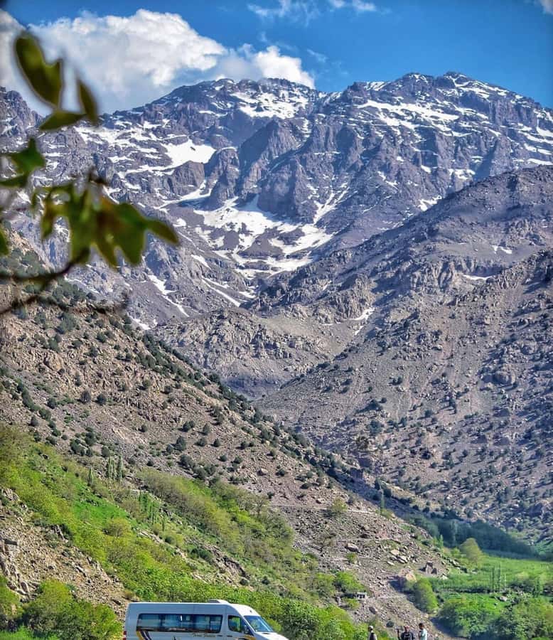 Marrakech: Atlas Mountain, Berber Villages, & Valleys Tour - Guides, vehicles, and the real value of $19
