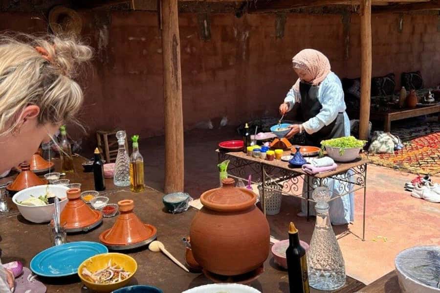 Marrakech: Atlas Mountains Cooking Class with Berber Family - The walk to a family home