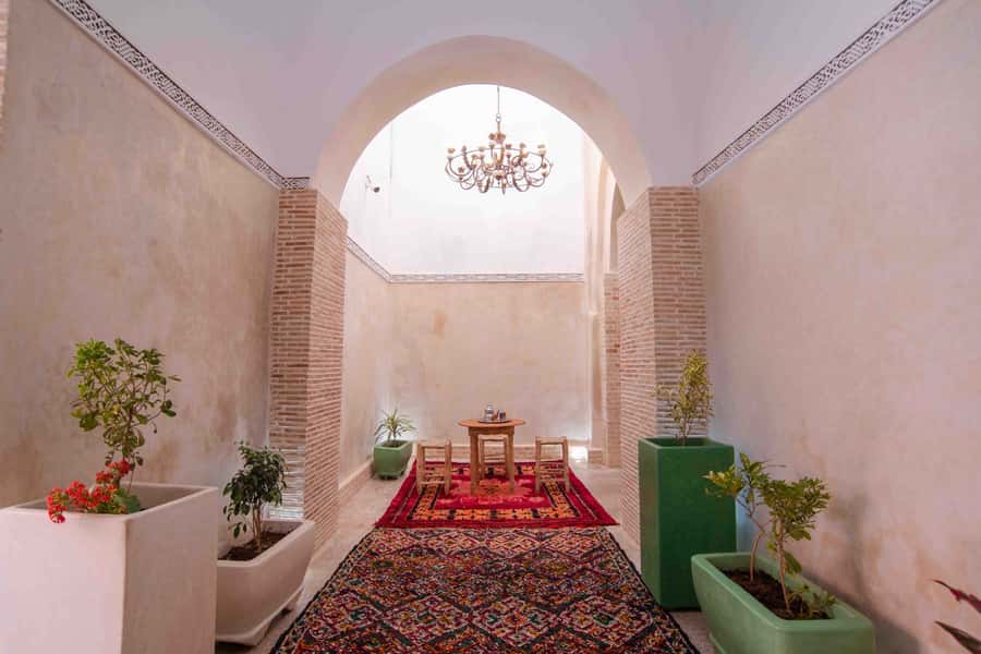 Marrakech: Authentic Moroccan Hammam Experience in Mouassine - Finding the women’s entrance in Mouassine