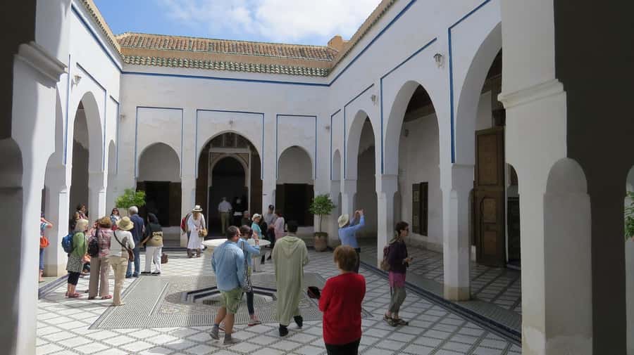 Marrakech: Bahia Palace Guided Tour – Skip-the-Line Access - Private or small group?
