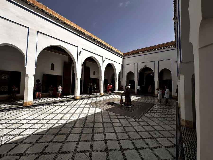 Marrakech: Bahia Palace Guided Tour with Skip-the-Line Entry - Returning to Jemaa el-Fna
