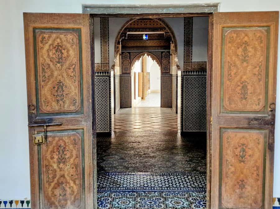 Marrakech: Bahia Palace Guided Tour with Skip-the-Line Entry - The guides make the difference