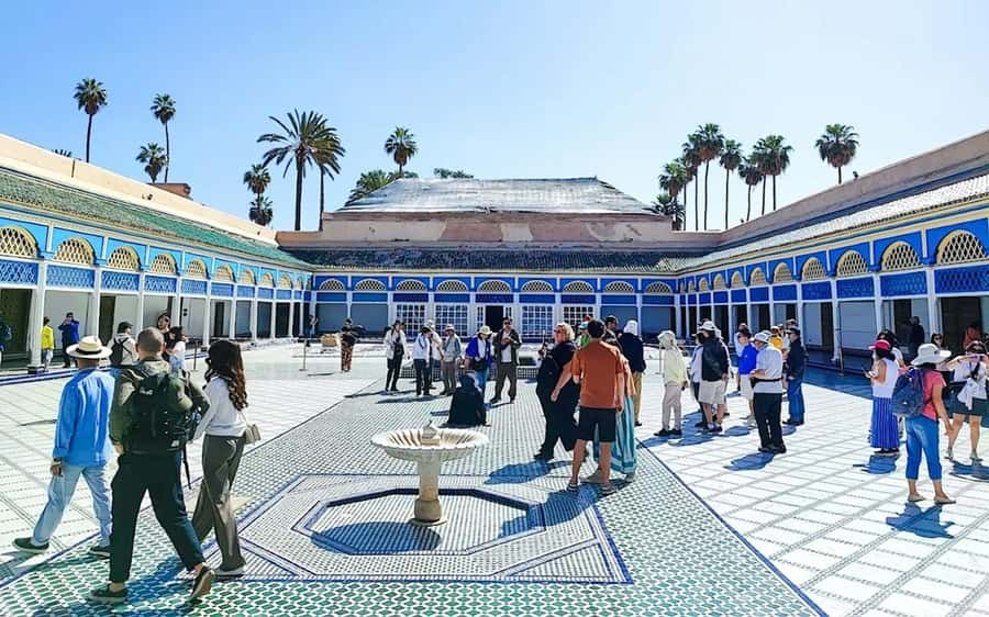 Marrakech: Bahia Palace, Saadian Tombs & Medina Walking Tour - Key points at a glance