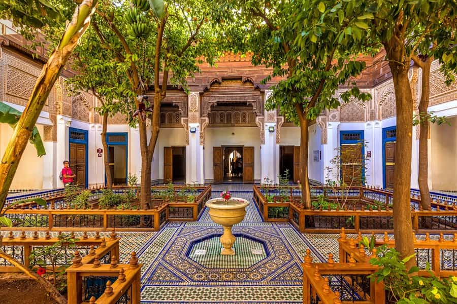 Marrakech: Bahia Palace, Saadian Tombs & Top Highlights Tour - Why this four-hour Medina walk works