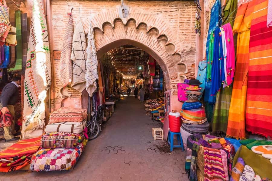 Marrakech: Ben Youssef, Secret Garden, & Souks Walking Tour - Walking the Medina without losing the thread