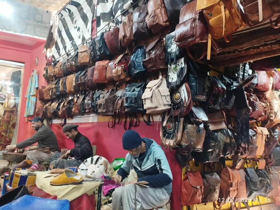 Marrakech City Tour: Souks, Palaces & Hidden Gems - Walking, clothing, and practical comfort