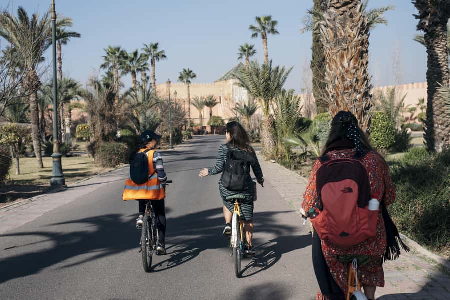 Marrakech: Cultural Bicycle Tour with Pastry and Tea - The hammam as a social institution