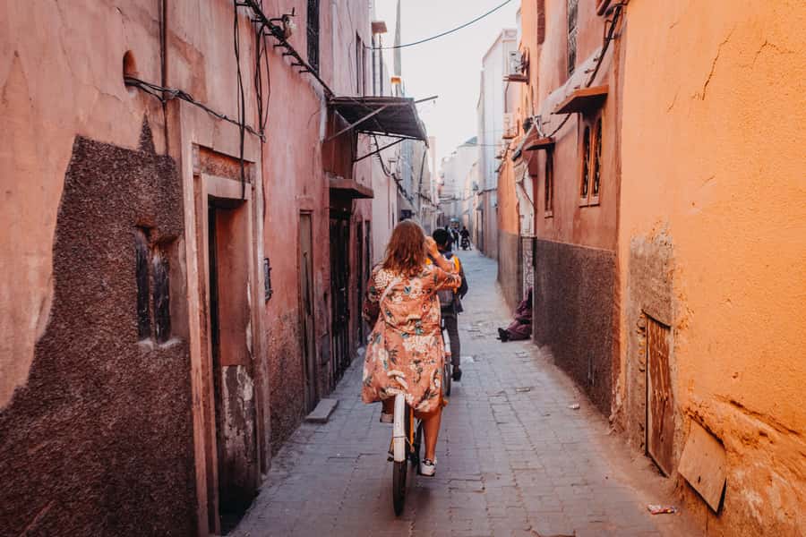 Marrakech: Cultural Bicycle Tour with Pastry and Tea - Finishing with tea, pastries, and local conversation