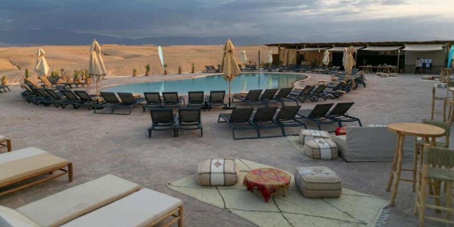 Marrakech: Day Pass in The Desert, swimming pool and lunch - Arriving at the Agafay Desert camp