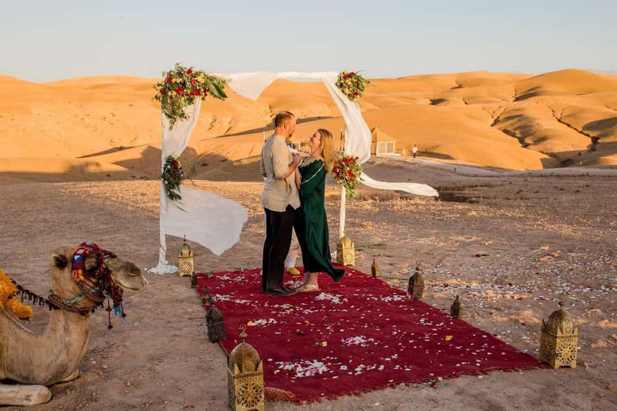 Marrakech Dinner Show Agafay Desert with Camels swiming pool - Why Agafay works for a short evening