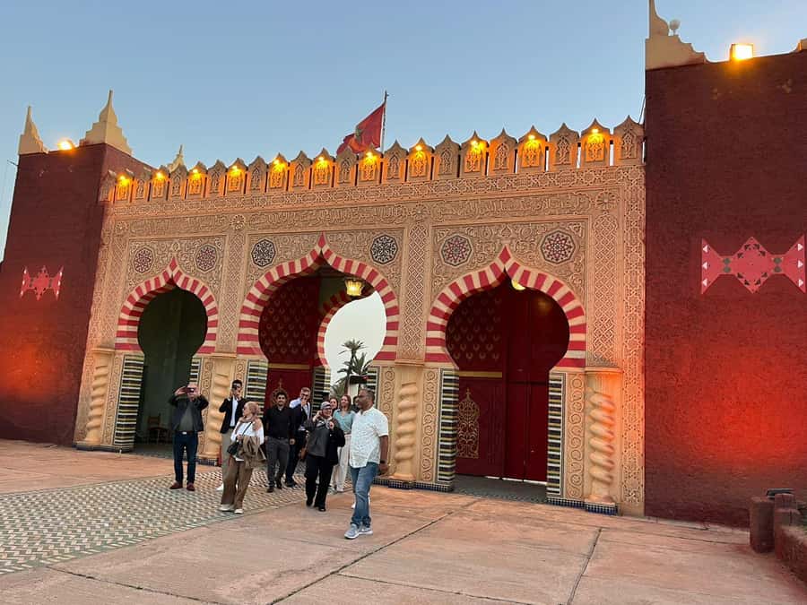 Marrakech: Dinner show and Fantasia in Chez Ali - The 8pm pickup keeps the evening simple