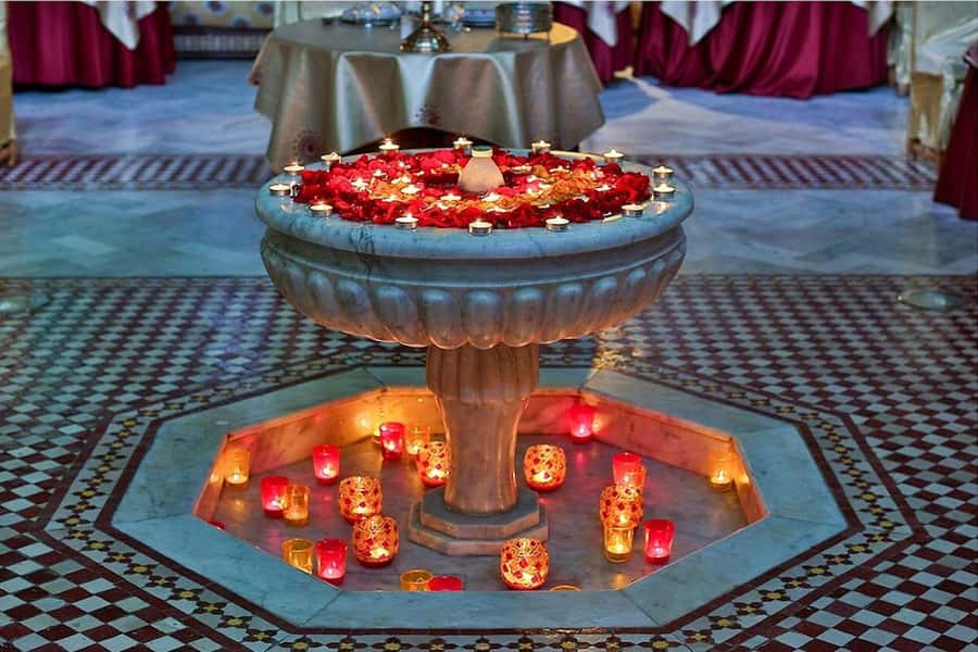 Marrakech: Dinner Show at Dar Essalam Restaurant - Choosing between the two menus
