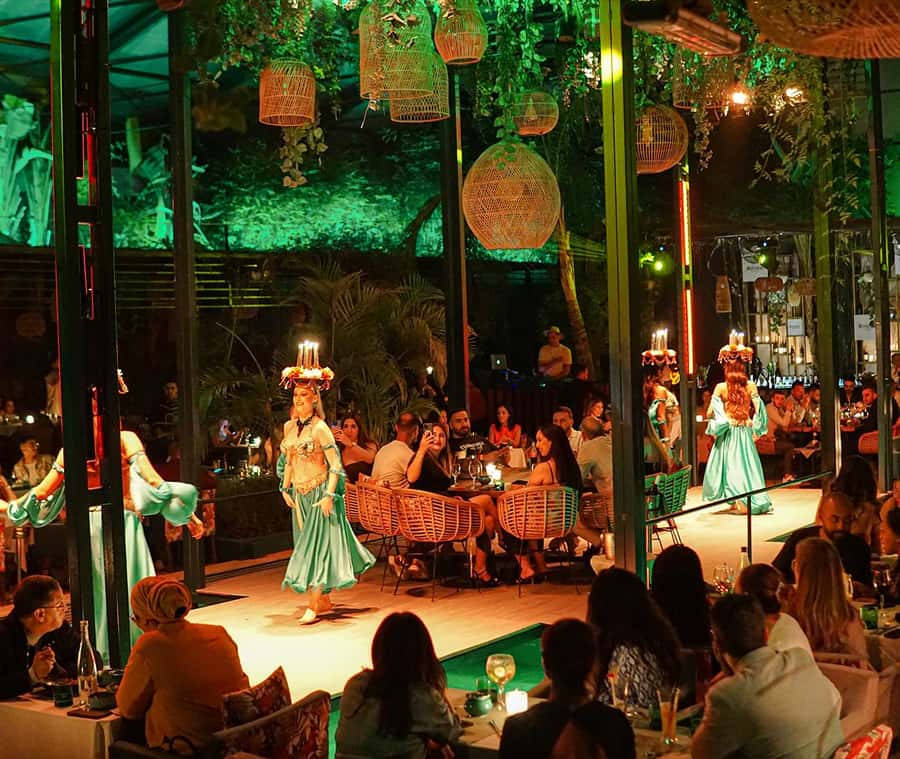 Marrakech : Dinner Show at Nouba Restaurant - Seating and the busy-room effect