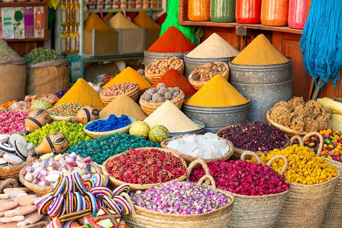 Marrakech: Exclusive Private Shopping Adventure in The souks - The food pause: mint tea and a Moroccan pastry