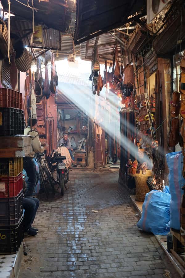 Marrakech: Guided City and Gardens Highlights Tour - Mellah and the old city streets