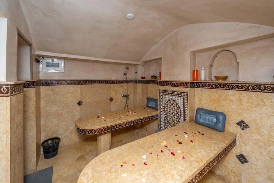 Marrakech : Hammam traditionnel expérience - The first stage: warm steam and a slower pace