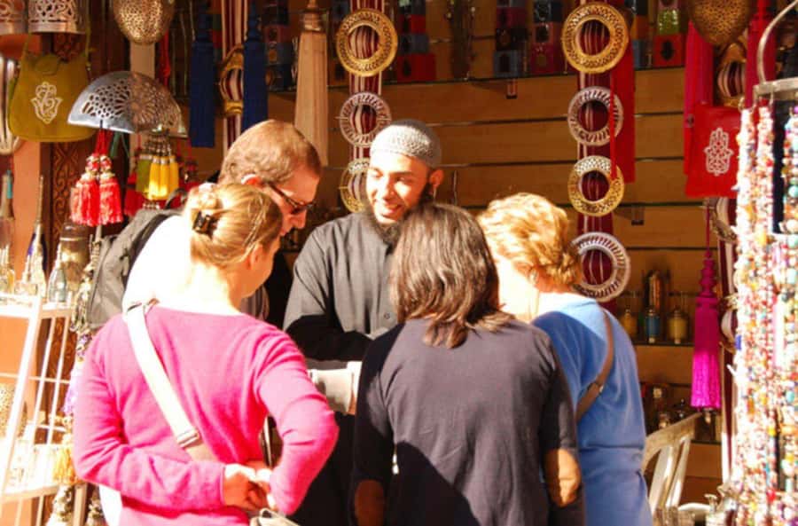 Marrakech: Hidden Souks Shopping Tour with Private Guide - What to buy, and how to keep control