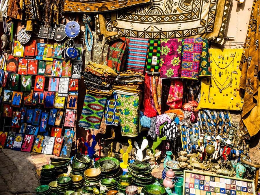 Marrakech: Hidden Souks Shopping Tour with Private Guide - The guides and the value of private attention