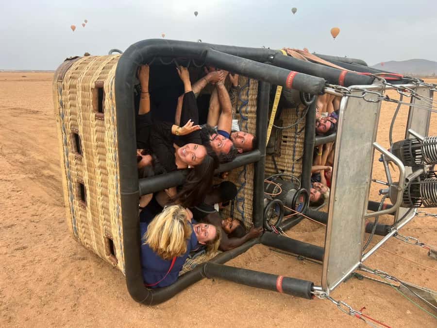 Marrakech: Hot Air Balloon Flight with Breakfast - Landing, recovery, and the Berber breakfast