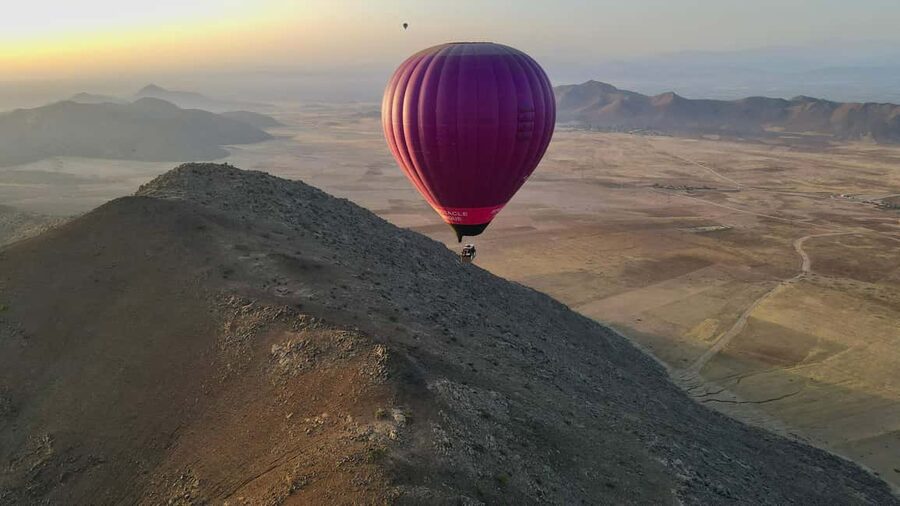 Marrakech: hot-air balloon flight with view of the Atlas Mountains and Berber breakfast - The flight: one hour above the red desert