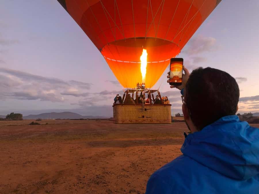 Marrakech: Hot Air Balloon Ride with Traditional Breakfast - Watching a giant balloon come to life
