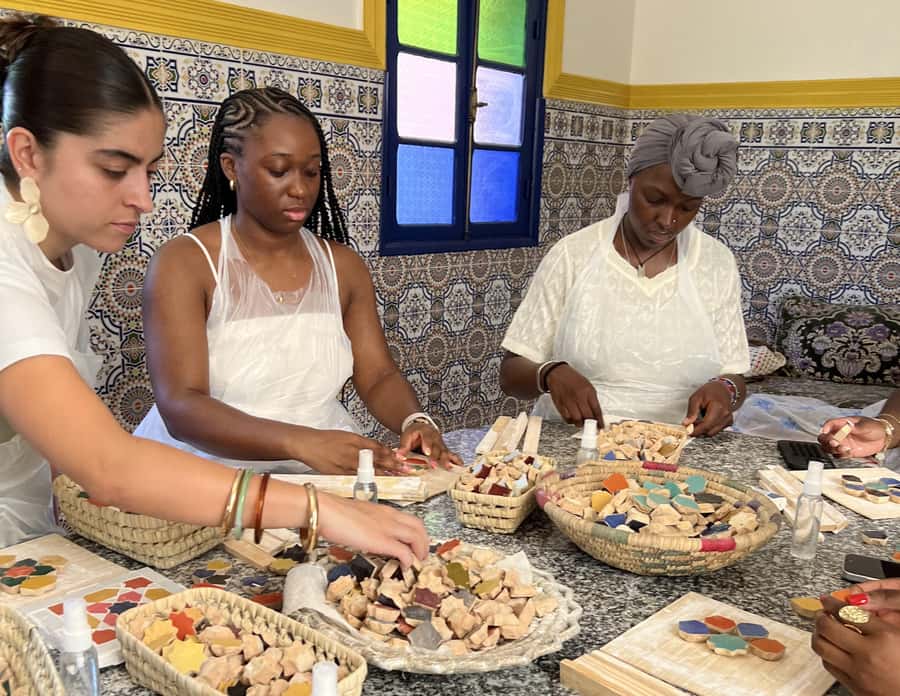 Marrakech: Make Your Own Moroccan Zellige Mosaic Masterpiece - Choosing a pattern and arranging the pieces