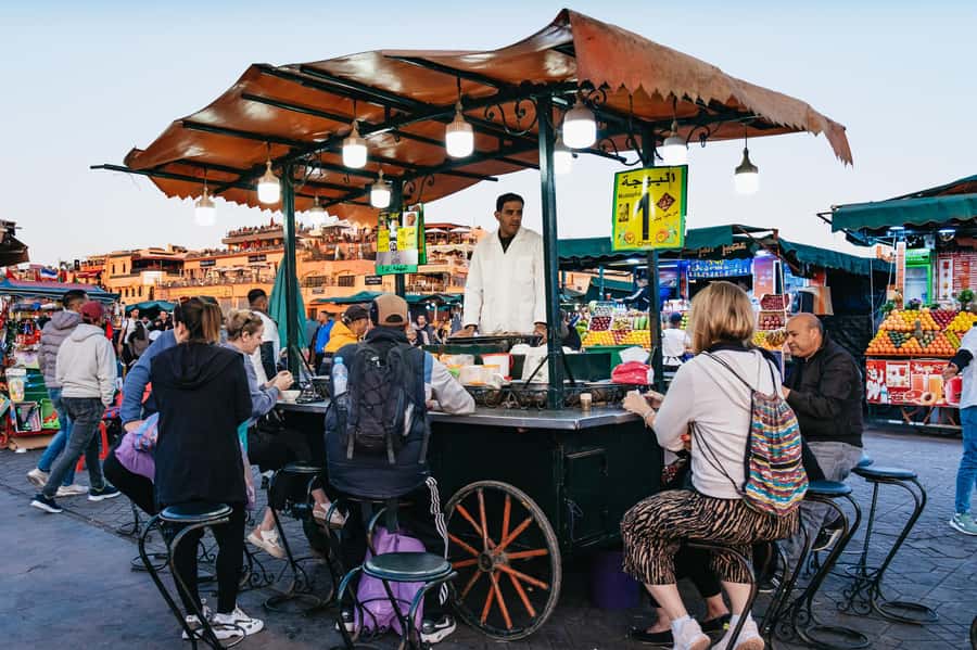 Marrakech: Medina by Night Walking Tour with Moroccan Tea - Why a night walk is the right introduction to Marrakech
