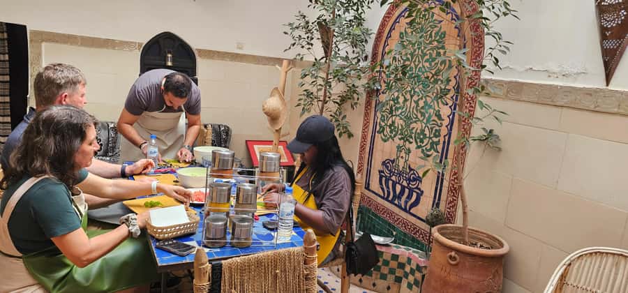 Marrakech: Moroccan Cooking Class with Local Chef - Preparing salads, tagine, and dessert
