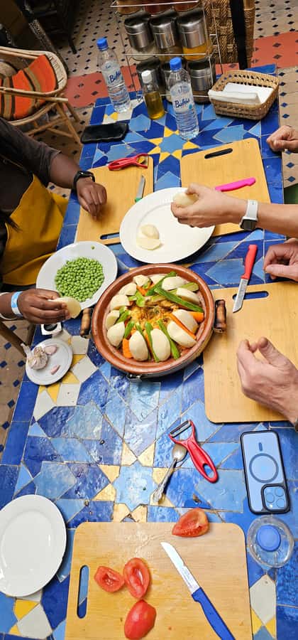 Marrakech: Moroccan Cooking Class with Local Chef - Meeting Moroccan chefs at Riad Black Doors