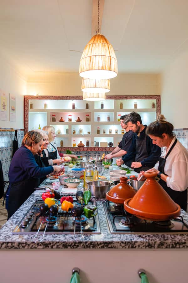 Marrakech: Moroccan Cooking Class with Market Visit and Meal - Meeting Local Teachers in the Medina