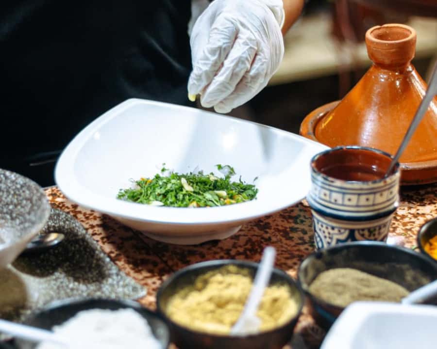 Marrakech: Moroccan Cooking Class with Pickup - Learning the Moroccan tagine method