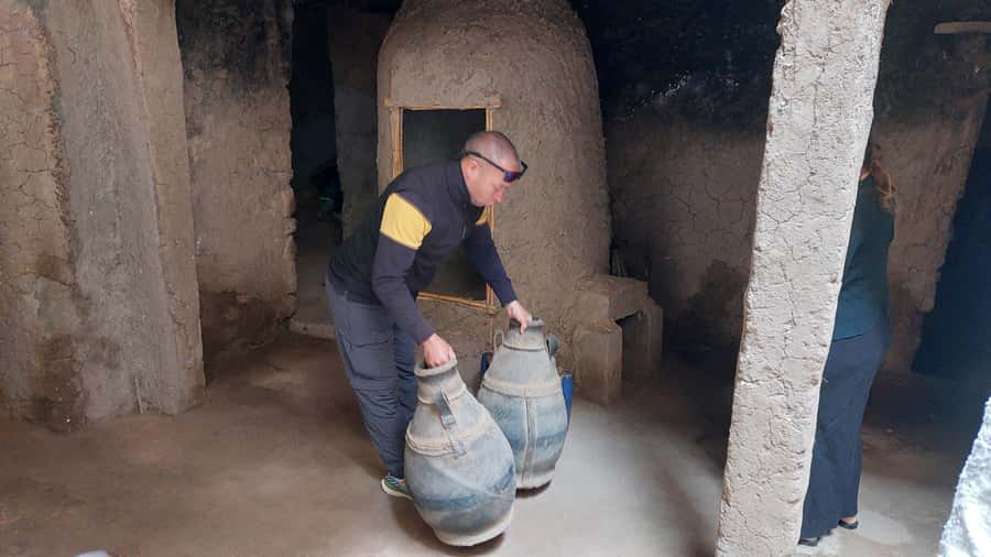 Marrakech: Ourika Valley with guid + lunch +Atlas Mountains - Languages and the role of the guide