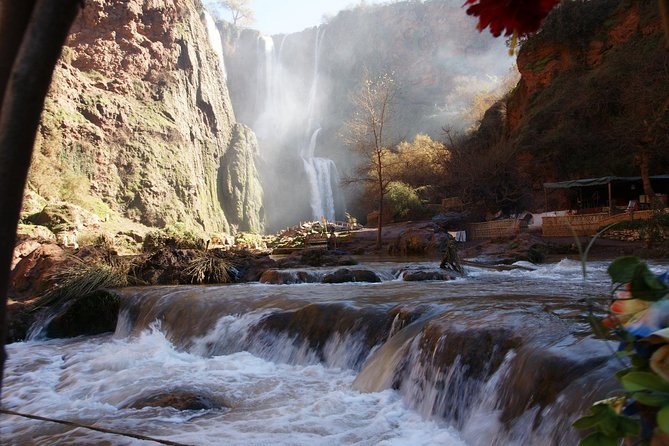 Marrakech: Ouzoud Waterfalls Guided Day Trip with Boat Ride - Walking down to the river and the monkeys