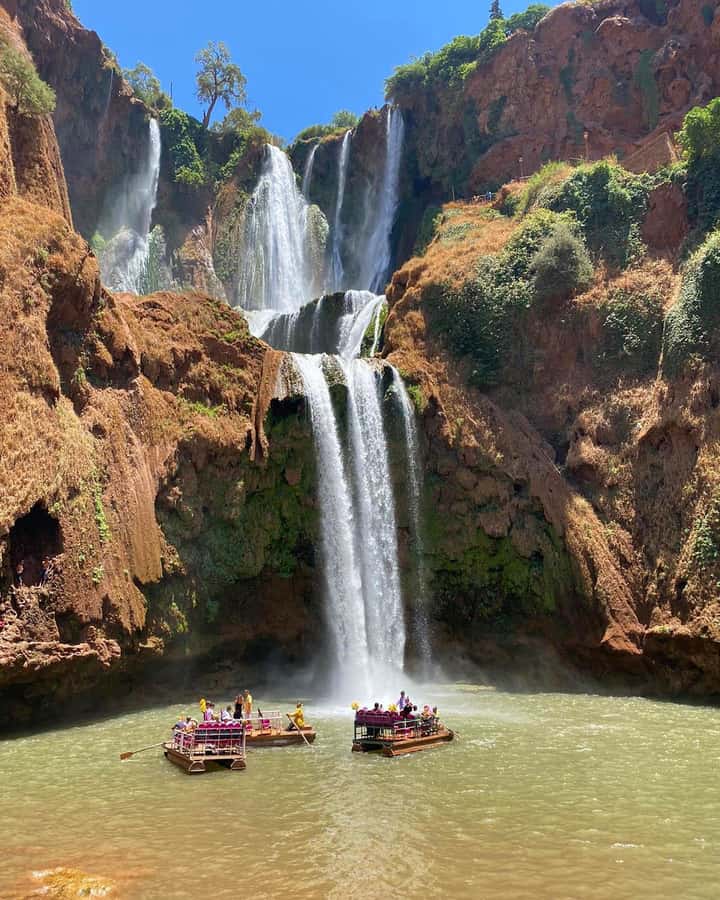 Marrakech : Ouzoud Waterfalls & Guided Tour & Boat Ride - Walking down to the Al Abid River
